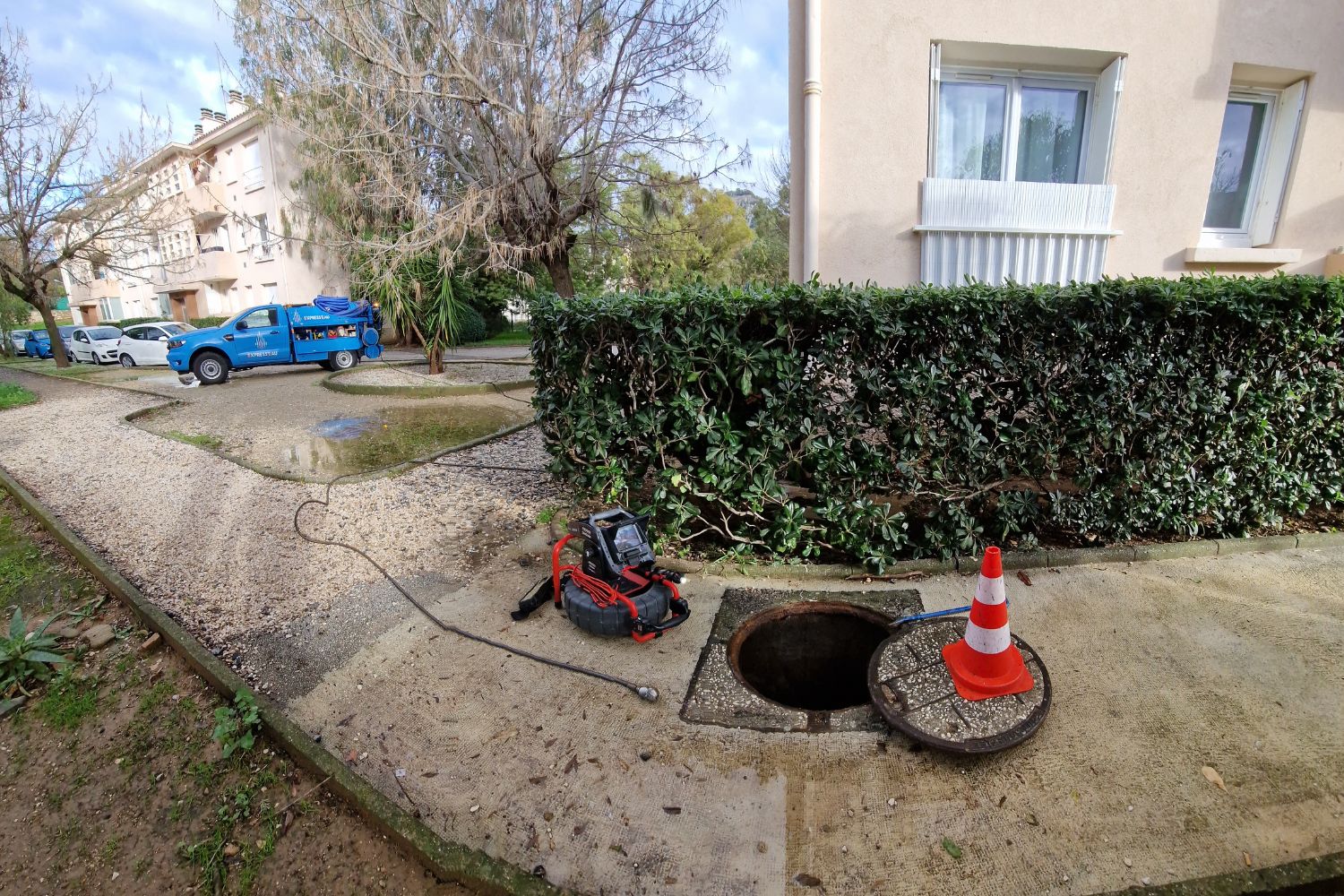 Inspection caméra de canalisation à Hyères, la Crau et Carqueiranne avec Express'eau plombier & assainissement Inspection caméra de canalisation à Hyères, la Crau et Carqueiranne avec Express'eau plombier & assainissement