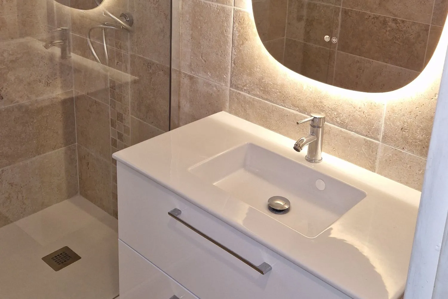 Pose et remplacement de robinetterie à Hyères avec Express'eau plombier & assainissement 2 Pose et remplacement de robinetterie à Hyères avec Express'eau plombier & assainissement 2
