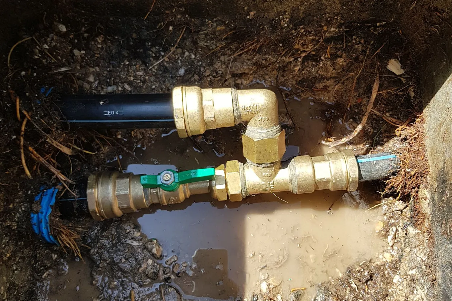 Recherche de fuite à Hyères, la Crau, Carqueiranne avec Express'eau plombier & assainissement 2 Recherche de fuite à Hyères, la Crau, Carqueiranne avec Express'eau plombier & assainissement 2
