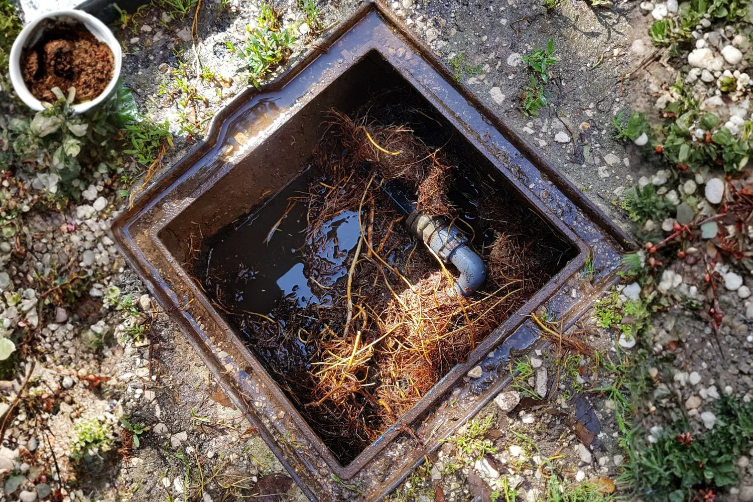 Recherche de fuite à Hyères, la Crau, Carqueiranne avec Express'eau plombier & assainissement Recherche de fuite à Hyères, la Crau, Carqueiranne avec Express'eau plombier & assainissement